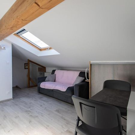 Le Coq Charmant Petit Studio En Centre Ville D'Embrun Extérieur photo